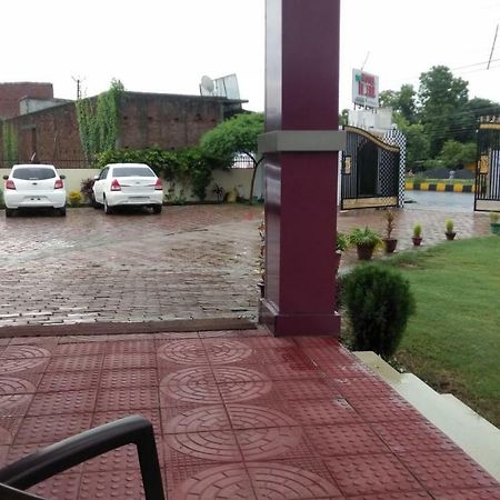 Hotel The Ideal Kushinagar Exterior foto