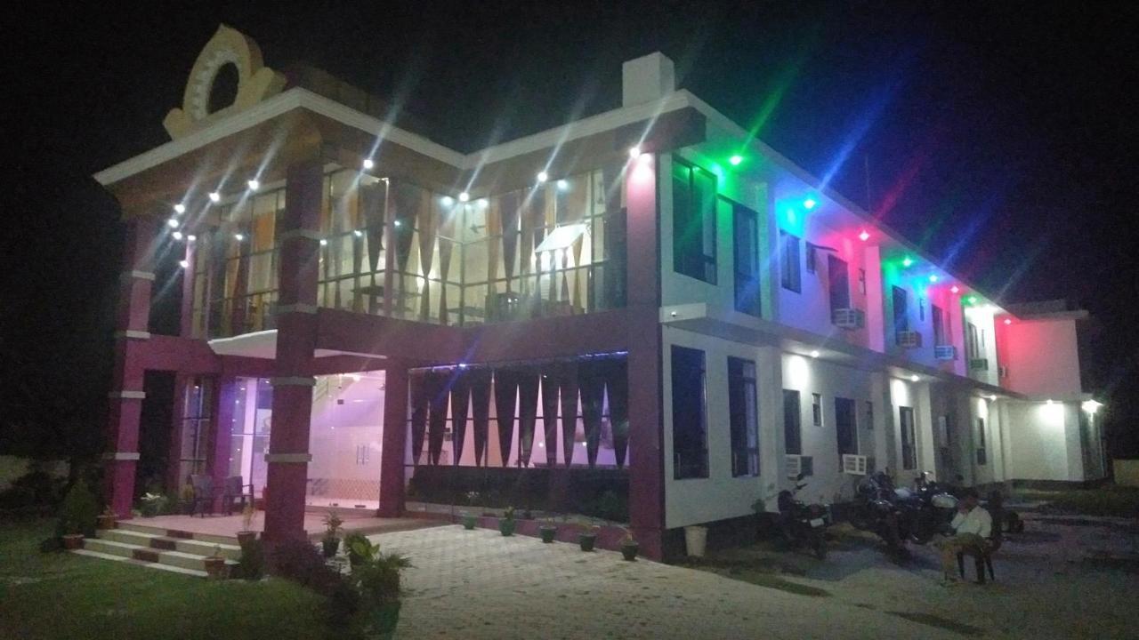 Hotel The Ideal Kushinagar Exterior foto