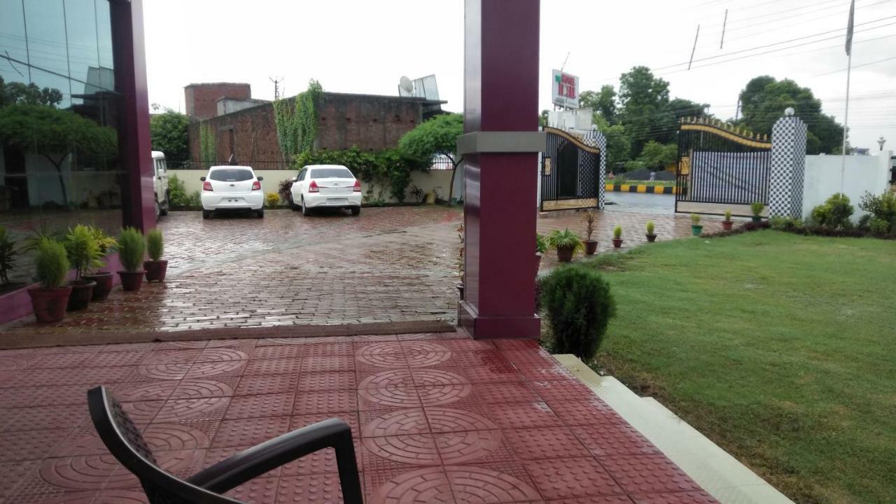 Hotel The Ideal Kushinagar Exterior foto